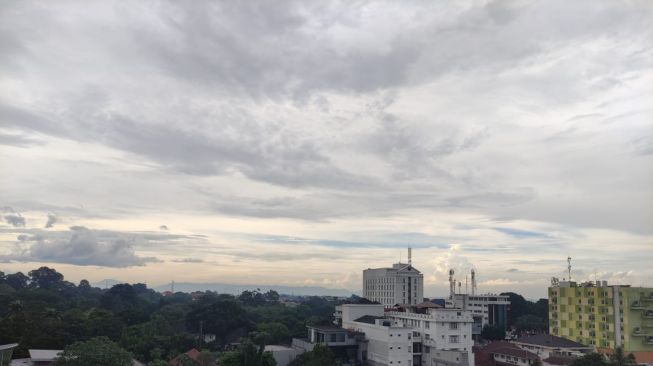 Hari ini Cuaca Kota Bogor Cerah Berawan, Senin 27 Desember 2021