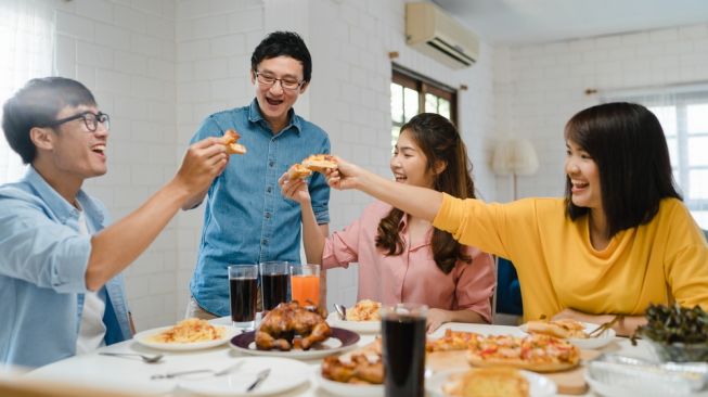 Mudah dan Praktis, Ini Cara Cegah Berat Badan Naik Saat Lebaran