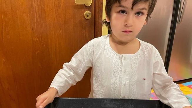 Potret Taimur Ali Khan. [Instagram/@kareenakapoorkhan]