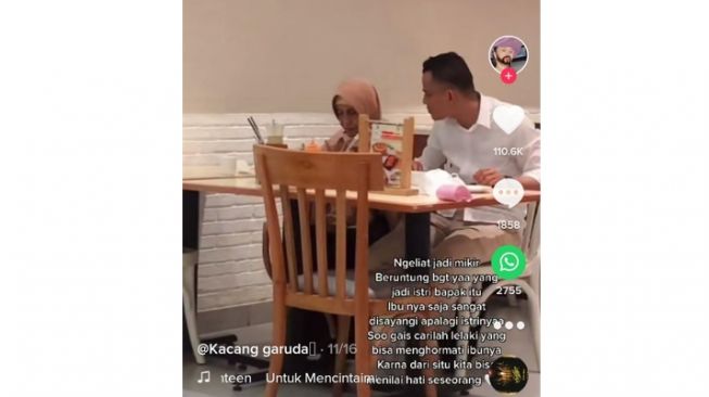 Sikap manis seorang pria saat makan bersama sang ibu (tiktok)