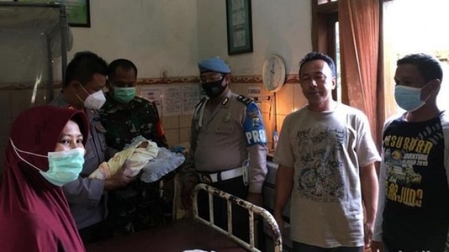 Dilema Ditahan atau Tidak, Ibu Pembuang Bayi di Pasuruan Ini Masih Umur 15 Tahun