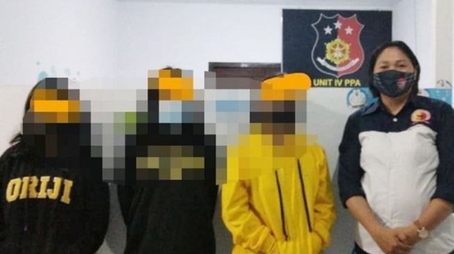 Kejam! Tiga Perempuan Muda Ini Tega Aniaya Balita 1 Tahun, Akhirnya Diringkus Polisi