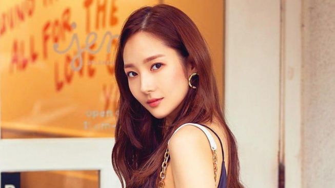 Park Min Young Resmi Gabung dengan Agensi Lee Seung Gi