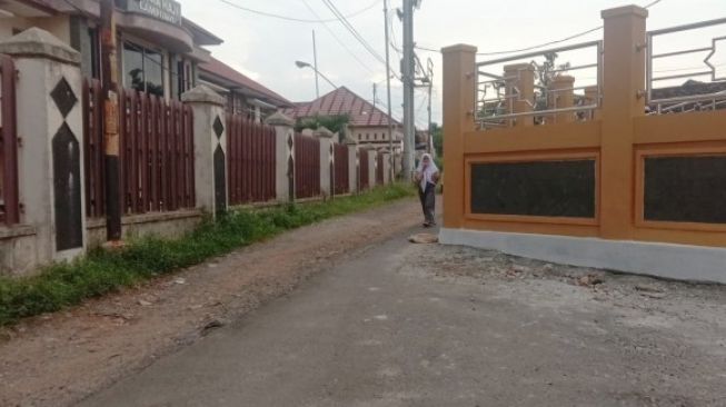 Warga Mengeluh Pagar Menara Masjid Al Furqon Bandar Lampung Persempit Jalan Keluar Masuk