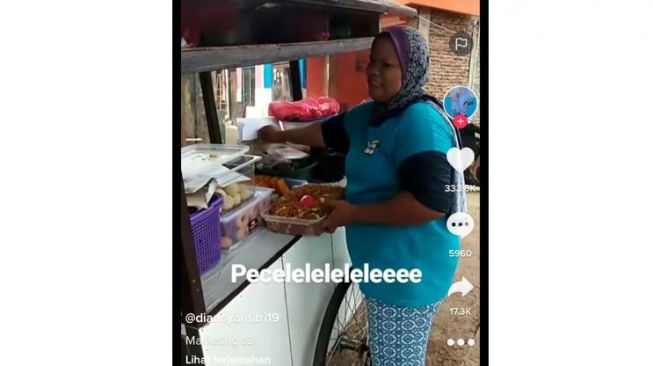 Aksi emak-emak promosikan dagangannya (tiktok)