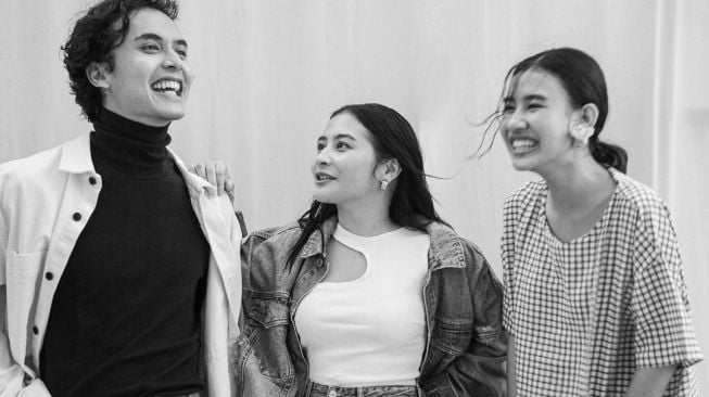 Film Kukira Kau Rumah dibintangi Jourdy Pranata, Prilly Latuconsina, dan Shenina Cinnamon. [Instagram]