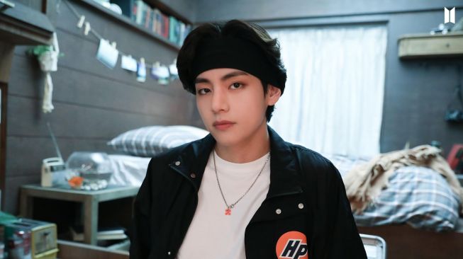 V BTS. (weverse/bts)