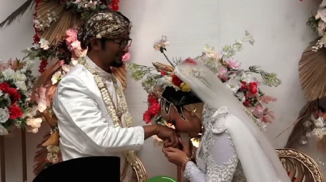 Akad Nikah Roro Fitria (YouTube/me Liput)