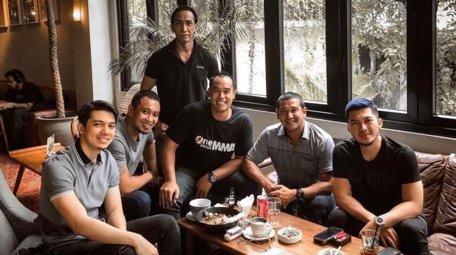 Potret Irwansyah dan Hafiz Fathur. [Instagram/irwansyah_15]