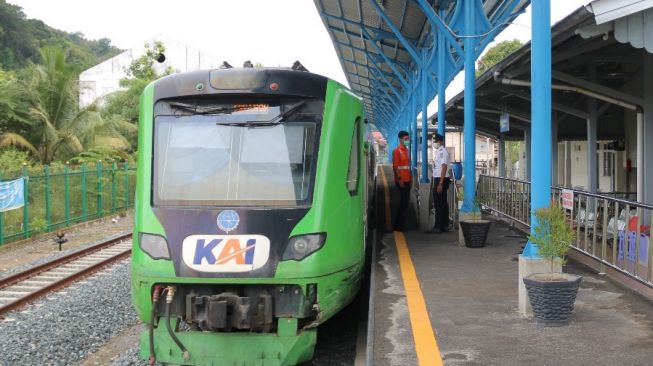 Tahun 2022, Penumpang Kereta Api Minangkabau Ekspres Bakal Nikmati Tarif Murah