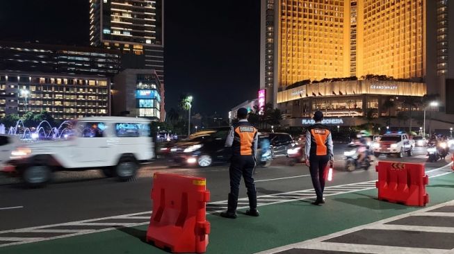 Pemprov DKI Gelar Acara Malam Tahun Baru, PKS Ingatkan Bahaya Miras dan LGBT