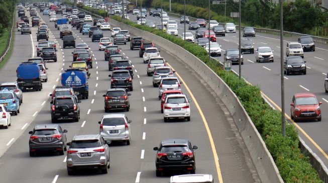 Jumlah Kendaraan Keluar Jakarta Meningkat, 114.150 Diprediksi Belum Kembali