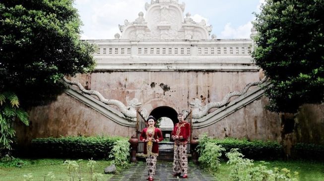 Potret Prewedding Roro Fitria. (Instagram/@me.liput)