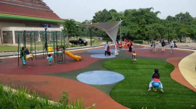 Penutupan Alun-alun Depok Diperpanjang