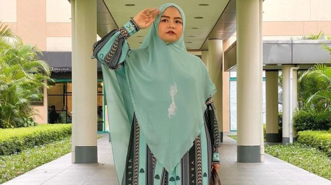 Potret Terkini Tika T2. (Instagram/@tika_ramlan)