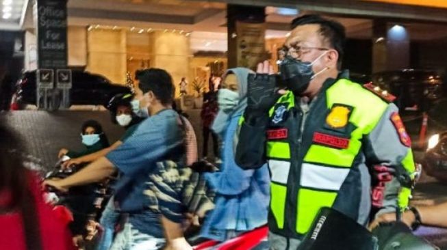 Bubarkan Kerumunan Massa di Medan, Kapolda Sumut Klaim Malam Tahun Baru Kondusif