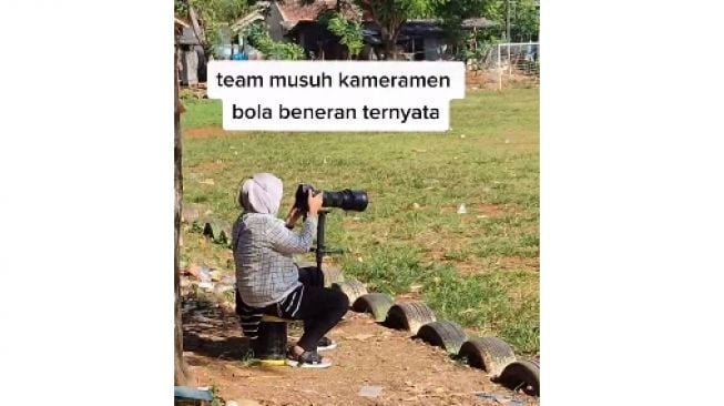 Main bola bawa Cameraperson (tiktok)