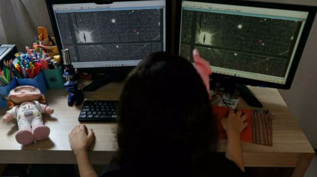 Nicole Oliveira, astronom termuda di dunia. (Jarbas Oliveira/AFP)