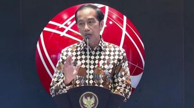 Sebut Kasus Omicron Melonjak 136 Kasus, Jokowi Perintahkan Jajaran Persiapkan Faskes