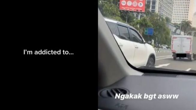 Viral Mobil Mewah Melintas, Bentuk Spion Bikin Ngelus Dada: Ngejek Dengan Gaya