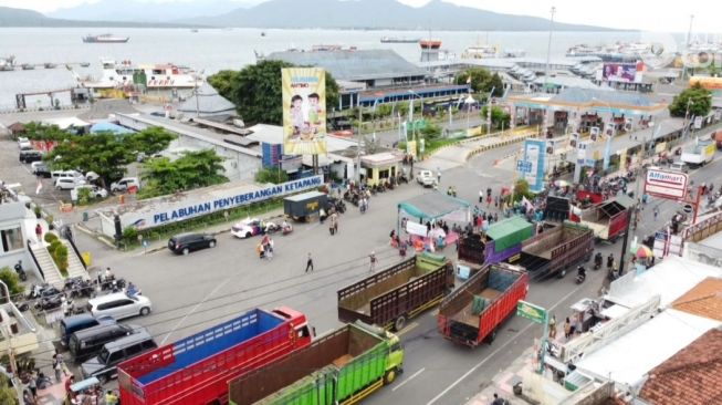 Demo Sopir Truk di Pelabuhan Ketapang Banyuwangi, Tolak Aturan ODOL