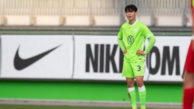 Pemain Wolfsburg U-19, Gia Hyu Phong yang bakal dinaturalisasi Vietnam. (Dok.The Thao247)