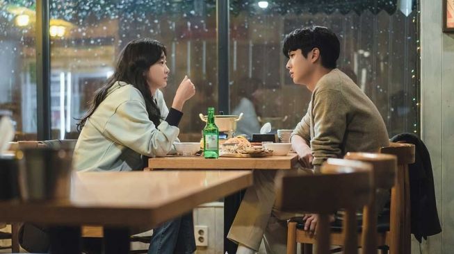 Choi Woo Shik dan Kim Da Mi. (Instagram/@sbsdrama.official)