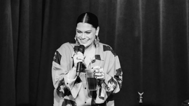 Jessie J Positif Covid-19, Tertular Usai Manggung di Los Angeles