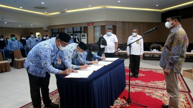 63 Pegawai Pemko Batam Menduduki Jabatan Baru