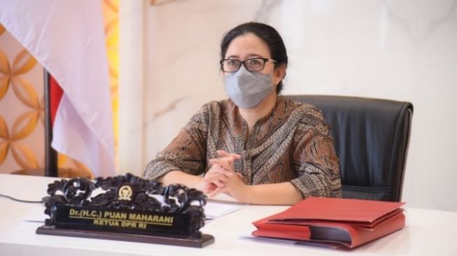 Imbau Kebijakan PTM 100% Dievaluasi, Puan: Lengkapi Vaksinasi Terlebih Dahulu