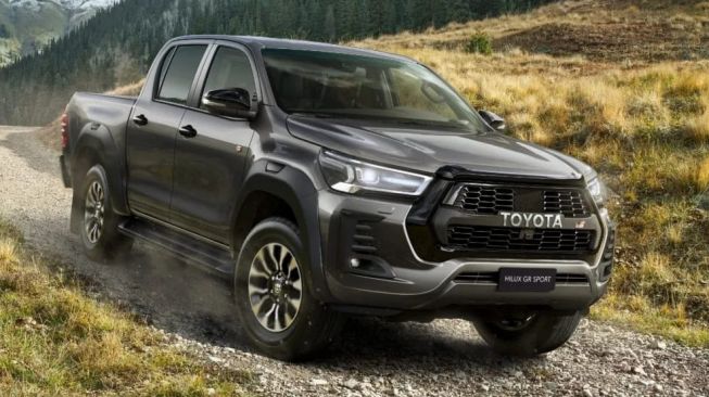 Papan Iklan Toyota Hilux Dapat Kecaman Karena Dinilai Berdamapak Buruk Terhadap Lingkungan