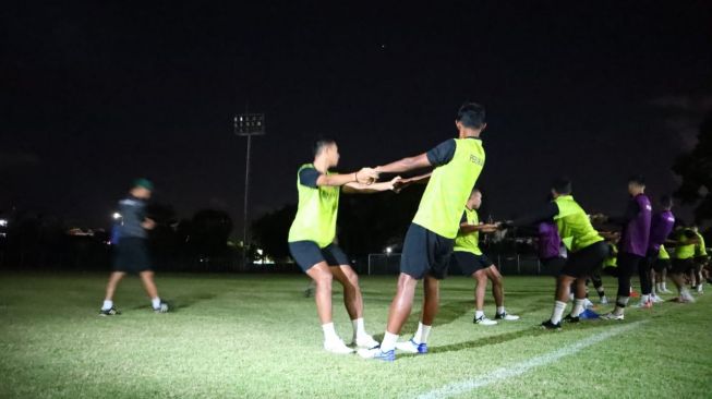 Tira Persikabo Protes, Lagi Latihan, Lampu Stadion Malah Mati