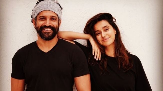 Nikah dengan Farhan Akhtar, Shibani Dandekar Diduga Hamil Duluan