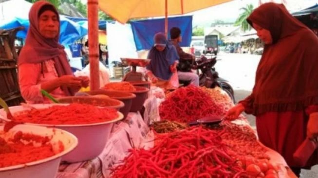 Awal Tahun, Harga Cabai Merah dan Jengkol di Agam Melonjak