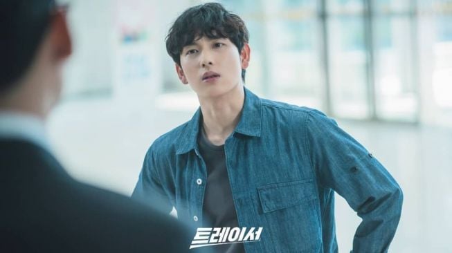 Pesona Im Siwan di Tracer. (Instagram/@mbcdrama_now)