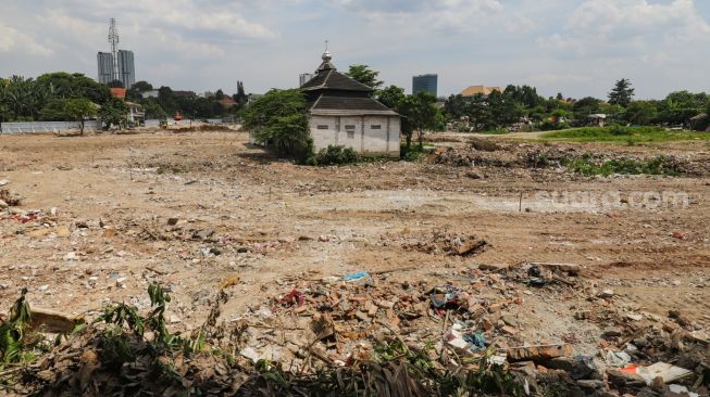 Suasana pembangunan waduk Lebak Bulus di Jakarta Selatan, Jumat (7/1/2022). [Suara.com/Alfian Winanto]