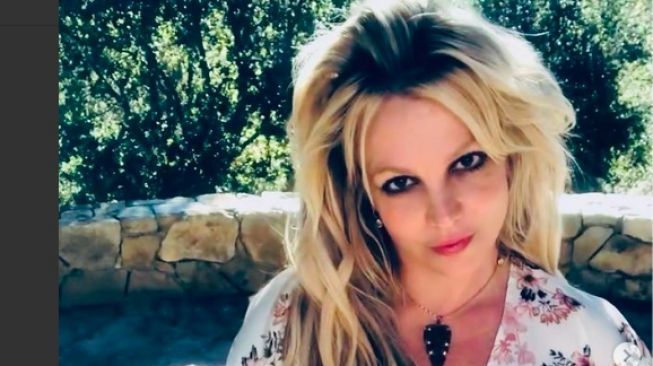 Britney Spears Pamer Foto Tanpa Busana, Tuai Pro Kontra