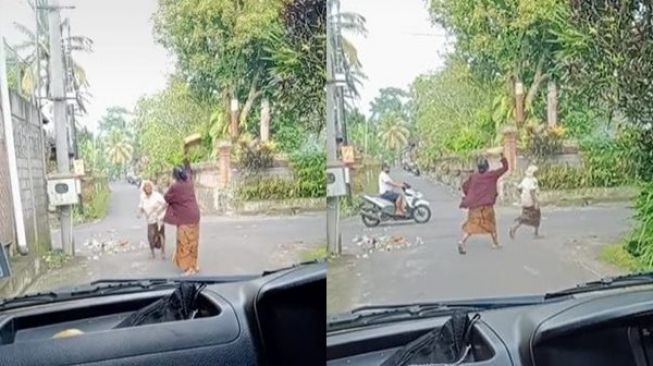 Viral Dua Nenek Berantem Bak Dendam Kesumat di Perempatan. (TikTok)