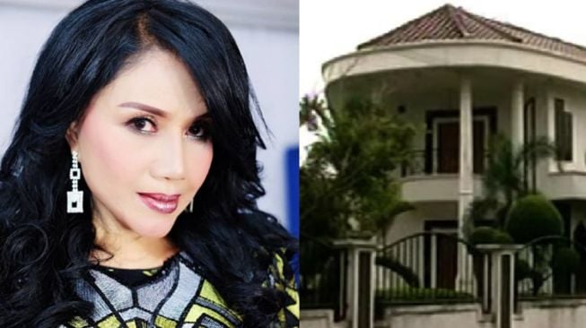 11 Potret Rumah Lawas Rita Sugiarto, Super Mewah Mirip Lokasi Sinetron