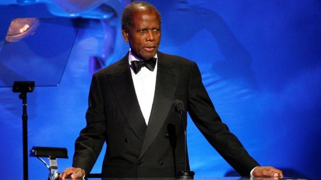 Aktor Kulit Hitam Pertama Peraih Oscar Sidney Poitier Meninggal Dunia