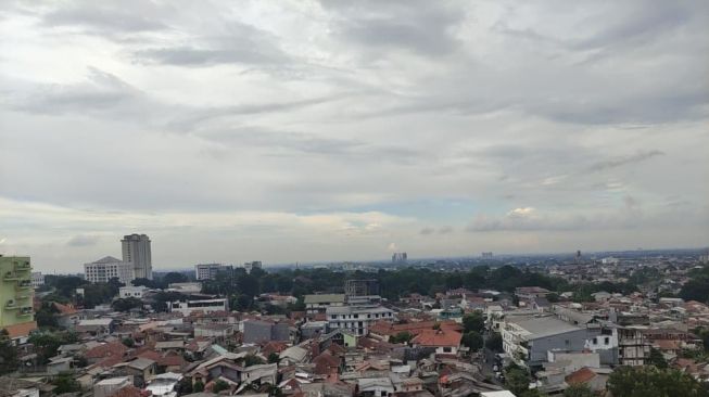 Kota Bogor Hujan Petir Pada Sore Hari, Sabtu 8 Desember 2022