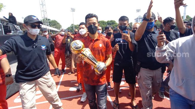 Potret Meriah Perayaan Persis Solo Juara Liga 2 Bareng Suporter di Stadion Sriwedari