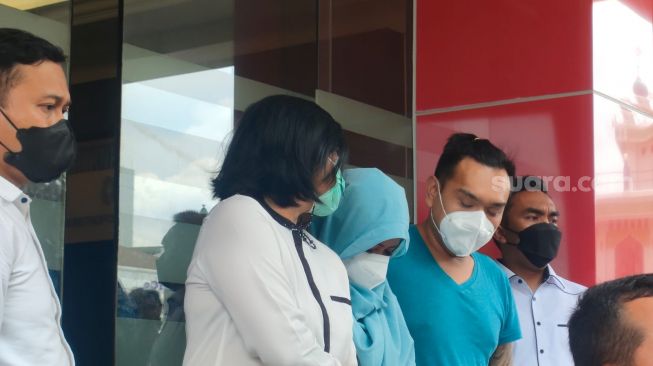 Dalih Hilangkan Trauma KDRT, Pedangdut Velline Chu Akui Sering Nyabu Bareng Suami