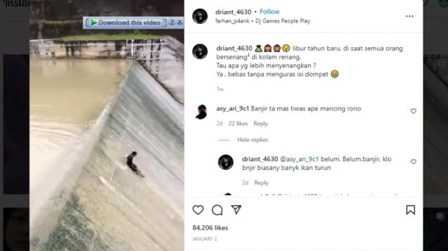 Viral Liburan Murah: Dinding Waduk Jadi Tempat Prosotan Seperti Waterboom