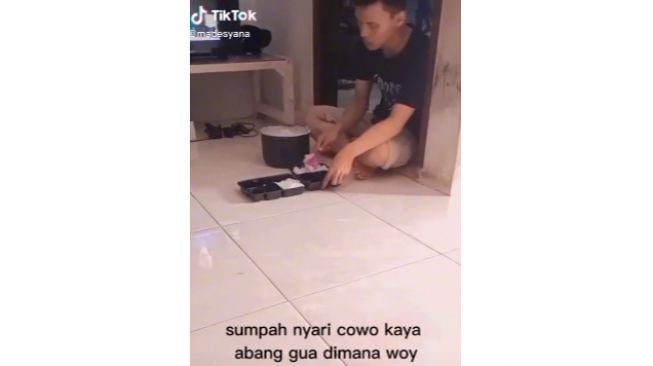 Aksi Cowok Lakukan Hal Manis untuk Pacarnya yang Sakit, Warganet: Limited Edition Ya