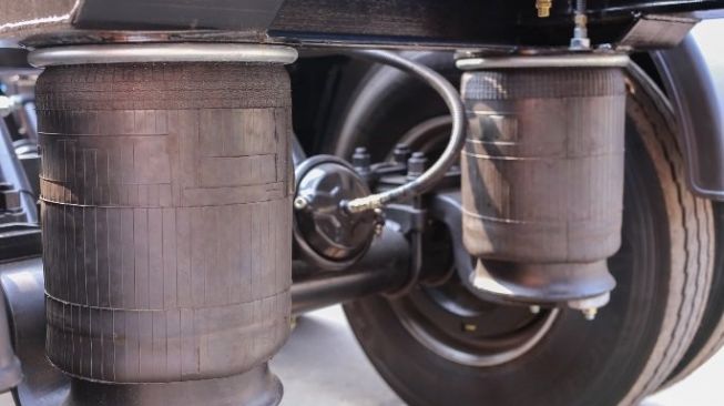 Jenis Suspensi Mobil Terbaik, Rekomendasi Merek dan Harganya