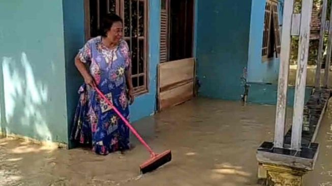 Ratusan Rumah di Cirebon Terendam Banjir Setinggi 1,2 Meter