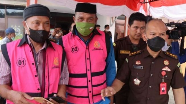 Kejati Tahan Tiga Tersangka Korupsi Dana Peremajaan Sawit Rakyat di Sulawesi Barat