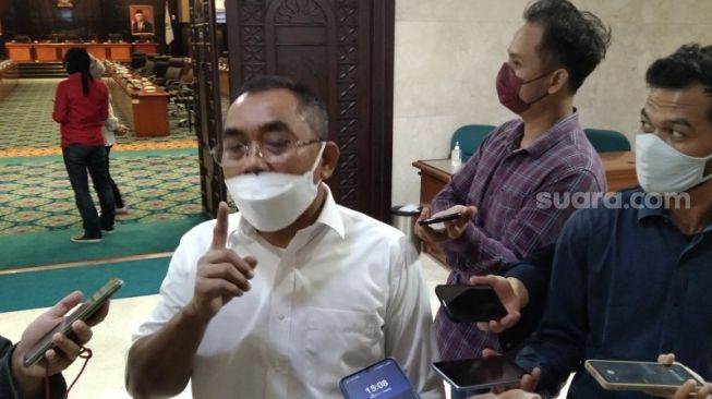 KPK Tahan Tersangka Korupsi Proyek Kampus IPDN Gowa Sulsel Adi Wibowo
