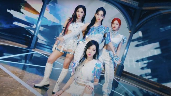 Deretan Girl Group Rookie Ini Berpotensi Jadi Besar, Ada aespa Hingga IVE!